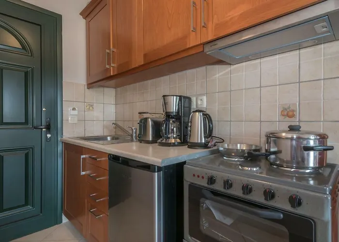 Allegro & Apartahotel Marathiás